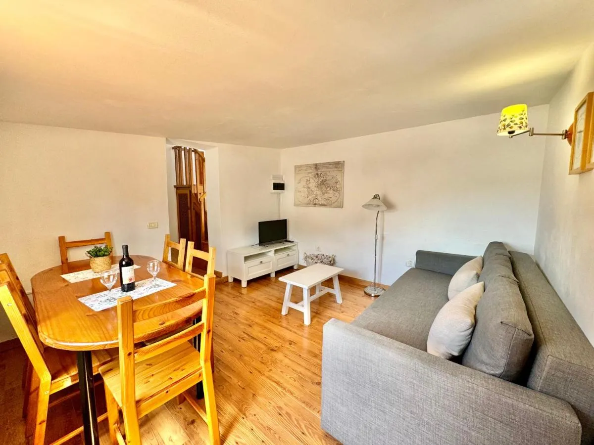 Image 1 of El Almendro