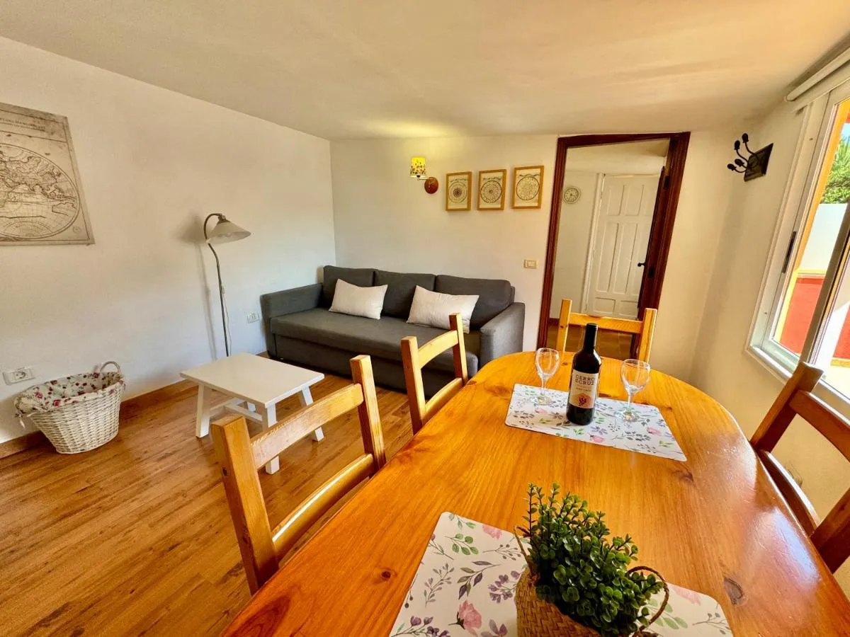 Image 6 of El Almendro