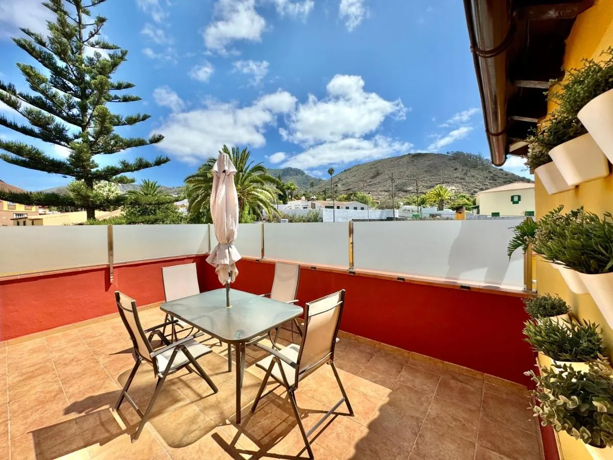 Image 2 of El Almendro