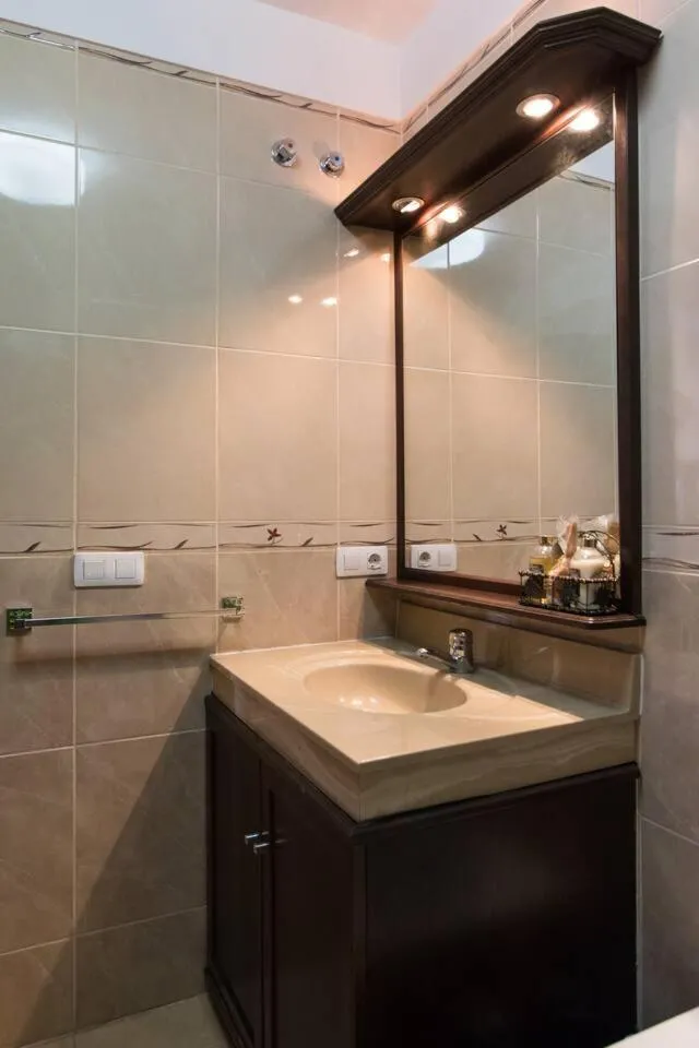 Image 4 of El Mirador: sea views from the shore