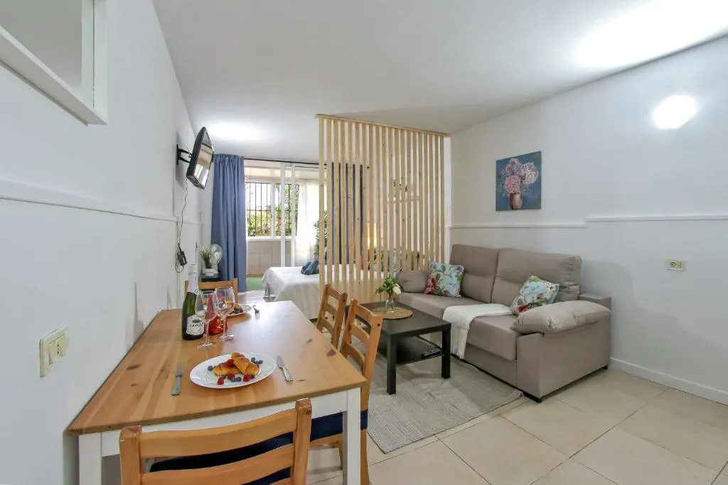 Image of Elegant and Cozy Studio with Pool Chaparral 341