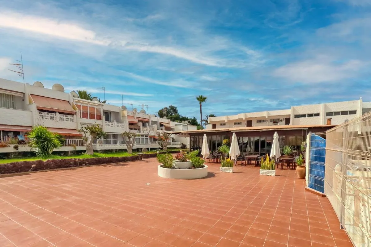 Image 6 of Elegant and Cozy Studio with Pool Chaparral 341