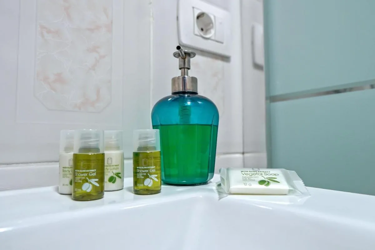 Image 2 of Elegant and Cozy Studio with Pool Chaparral 341