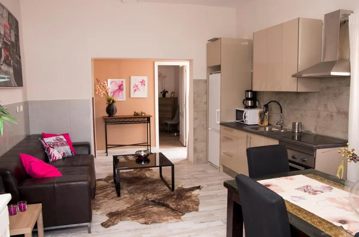 Image 3 of Estrella del Mar