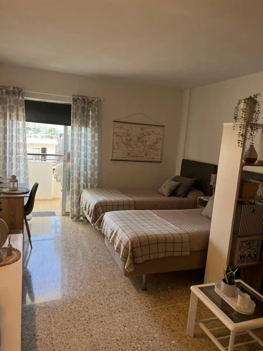 Image 1 of Estudio en Plaza del Charco