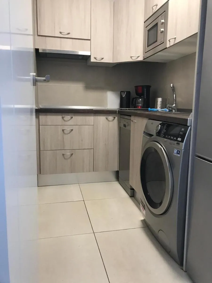 Image 4 of Estudio nuevo con baño, cocina y gran terraza