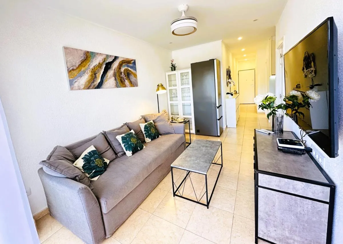 Image 5 of Firstline apartment Costamar