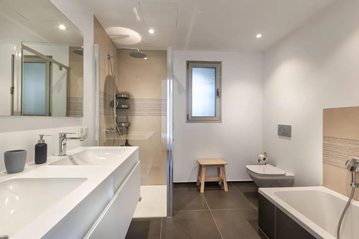 Image 2 of Gazmira 2-3 DELUXE 1B