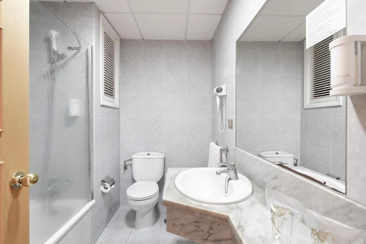 Image 2 of HC Hotel Magec