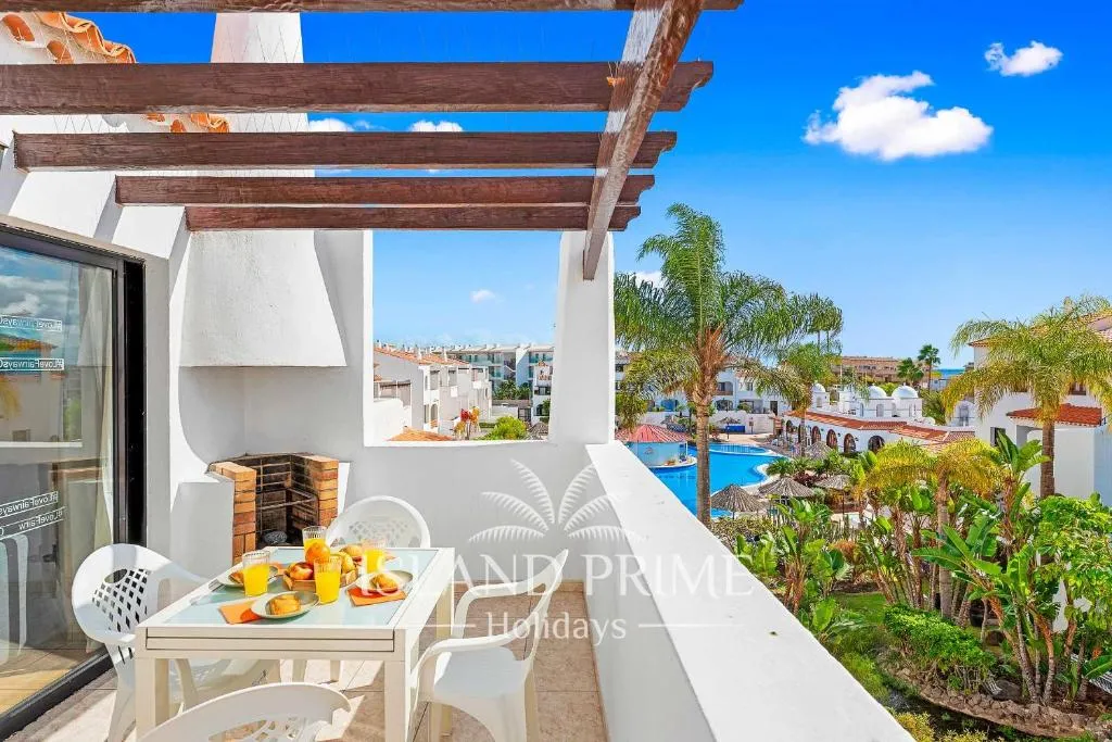 Image of Heated Pool & Garden Views Holiday FC519