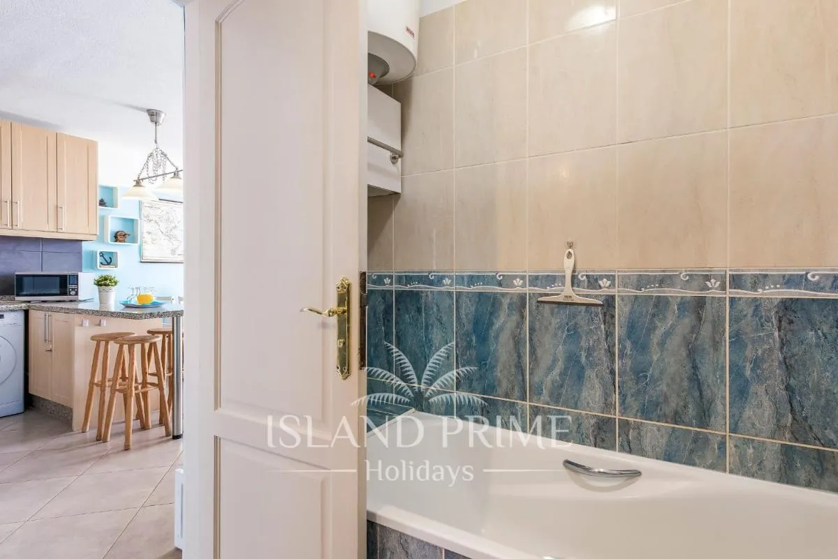 Image 2 of Holiday with Seaviews in Golf del Sur TLP516