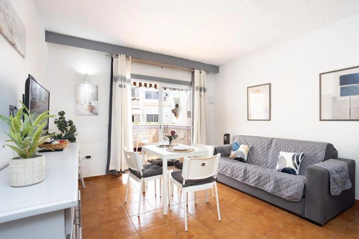 Image 5 of Home2Book Radiant Apt, Pool & Terrace Las Américas