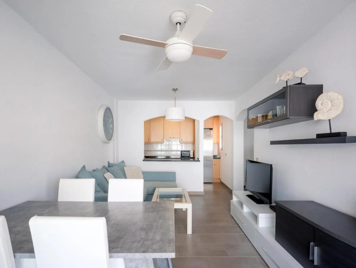 Image 4 of HomeForGuest Apartamento con piscina a 50M del mar en La Caleta