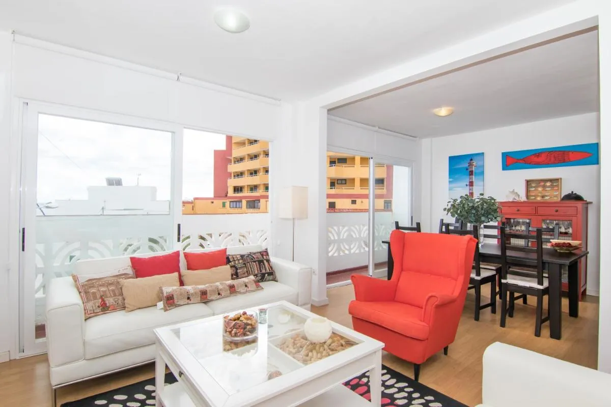 Image 3 of HomeForGuest Apto 20 PASOS DEL MAR, EL PORIS CON VISTA MAR