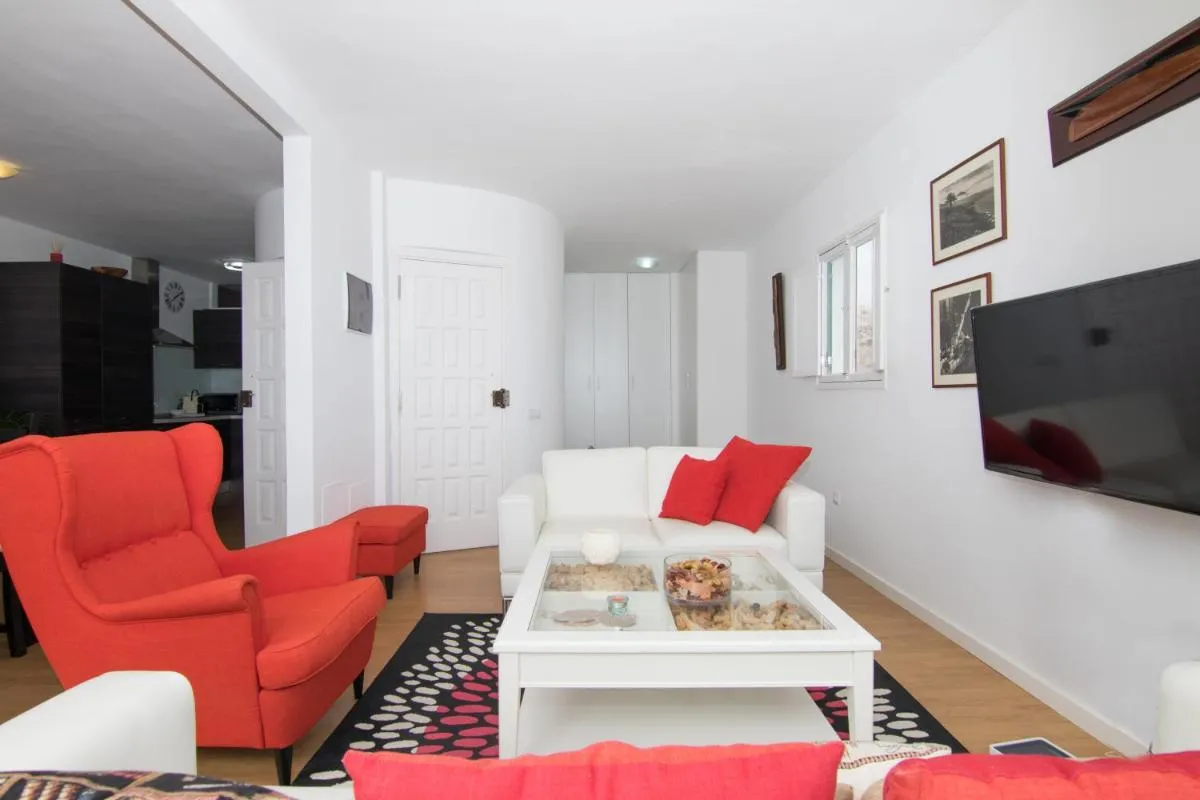 Image 4 of HomeForGuest Apto 20 PASOS DEL MAR, EL PORIS CON VISTA MAR