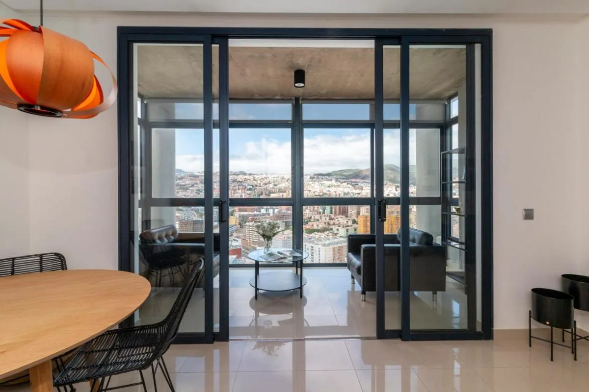 Image 3 of HomeForGuest NEW Modern Penthouse Apartment with panoramic views of Santa Cruz