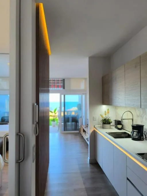 Image 6 of Ikarus view