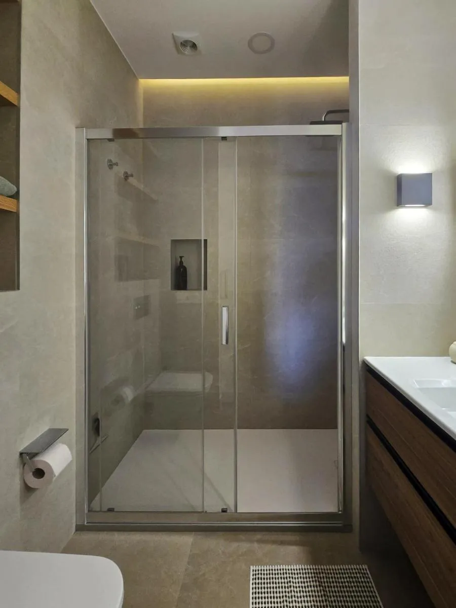 Image 4 of Ikarus view