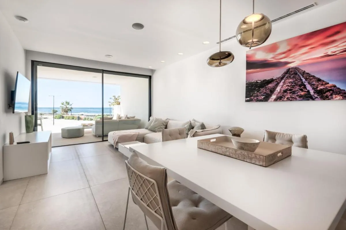 Image 3 of Infinity 0-8 LUXE SEA VIEW 2B