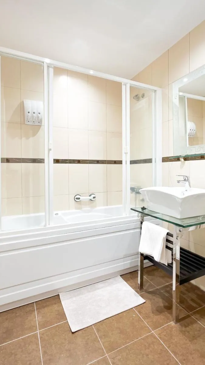 Image 3 of KORALLIA GUESTHOUSE Castle Harbour