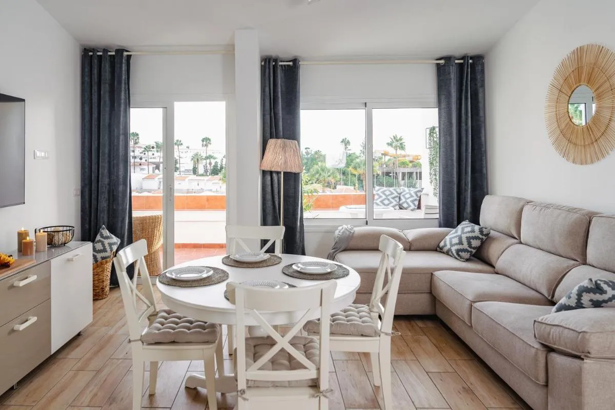 Image 2 of LA GOMERA IN YOUR EYES – pool, AC, fibre net – Costa Adeje