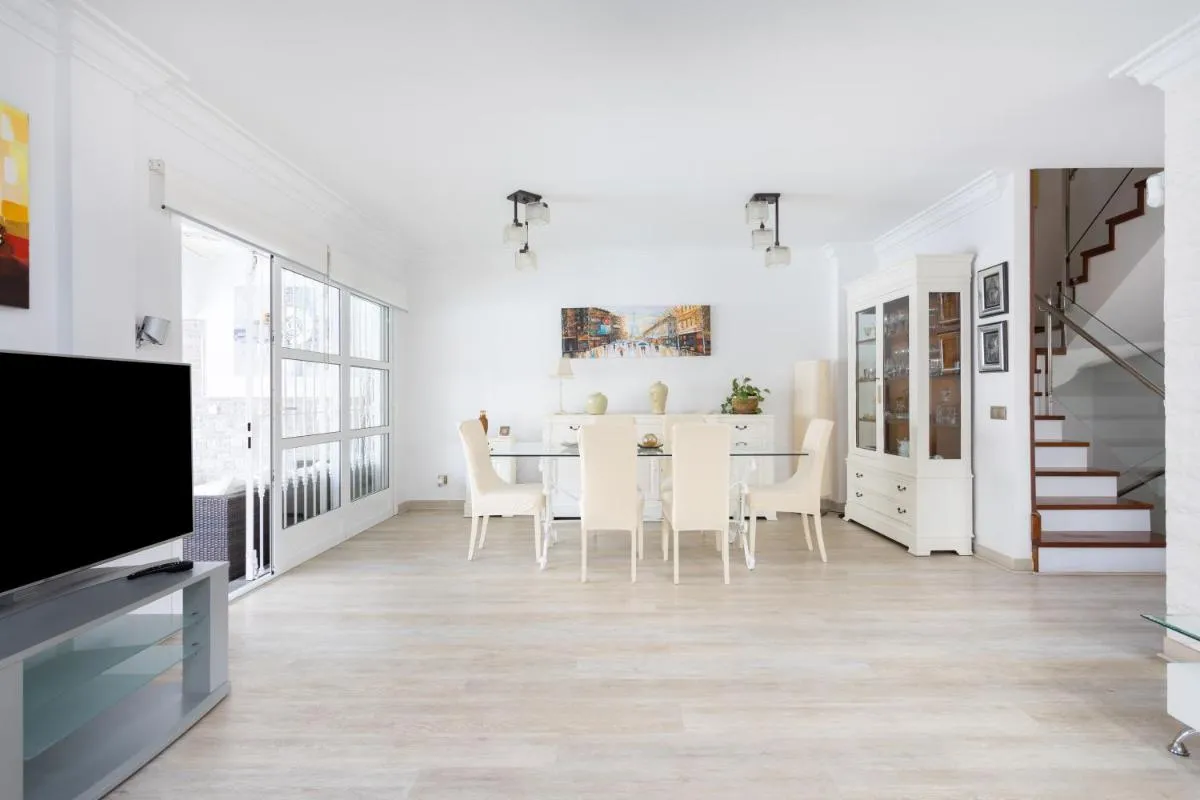 Image 5 of LUXURY VILLA WITH PRIVATE POOL WITH AIRCON,Playa del Duque