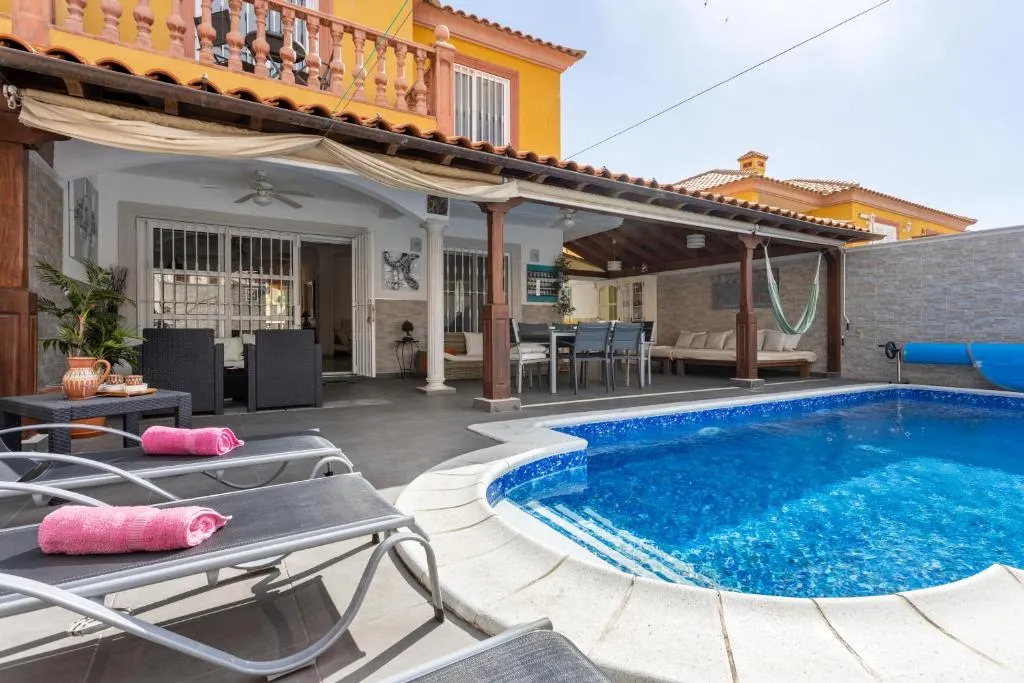 Image of LUXURY VILLA WITH PRIVATE POOL WITH AIRCON,Playa del Duque