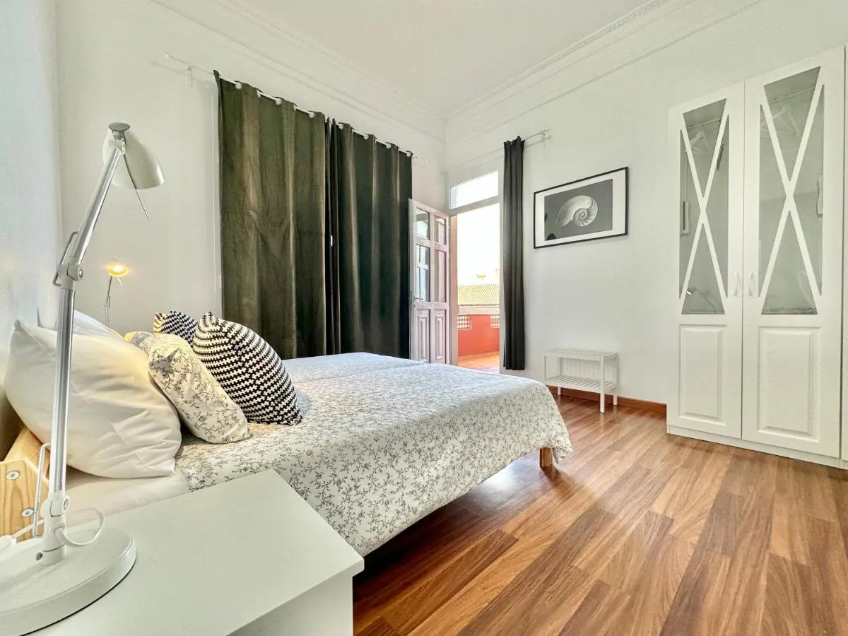 Image 5 of La Hoya Downtown Apartments