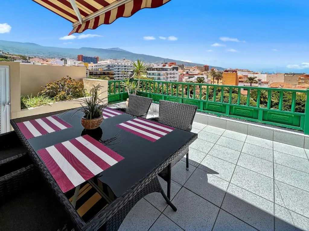 Image of Large Penthouse with Sunny Terrace