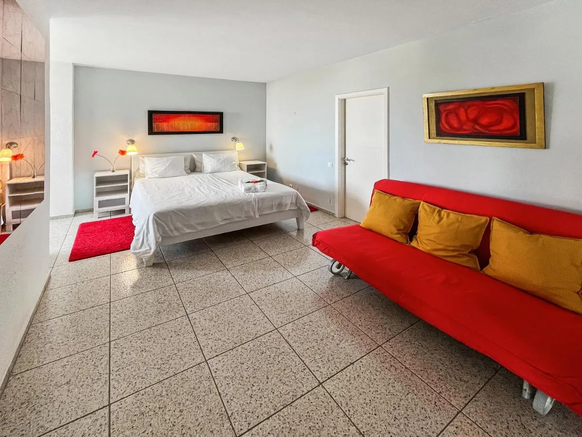 Image 6 of Large Penthouse with Sunny Terrace