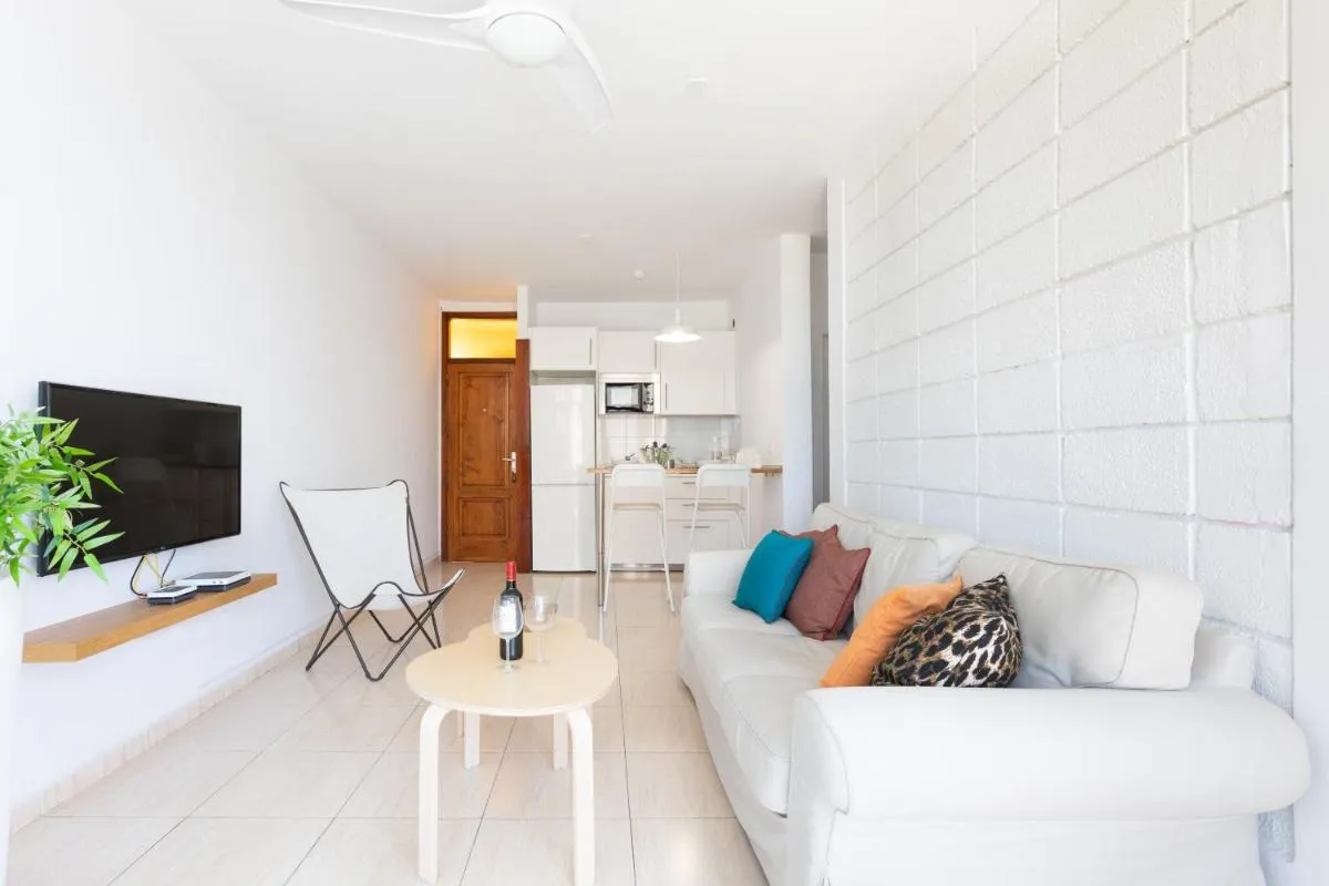 Image 5 of Las Américas Downtown : Prime location accomm.