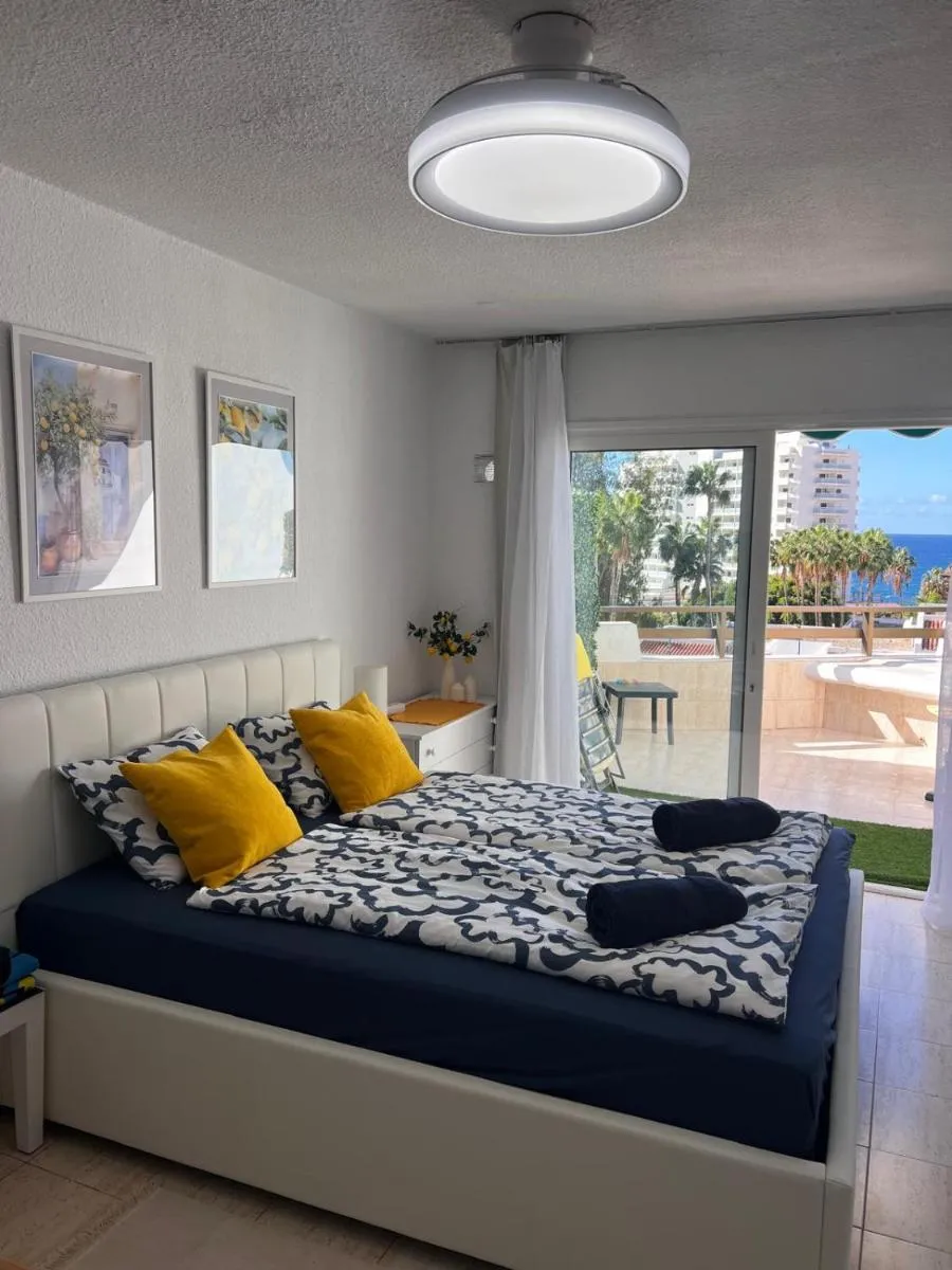Image 4 of Lemon Beach Tenerife Holiday Apartment Las Americas