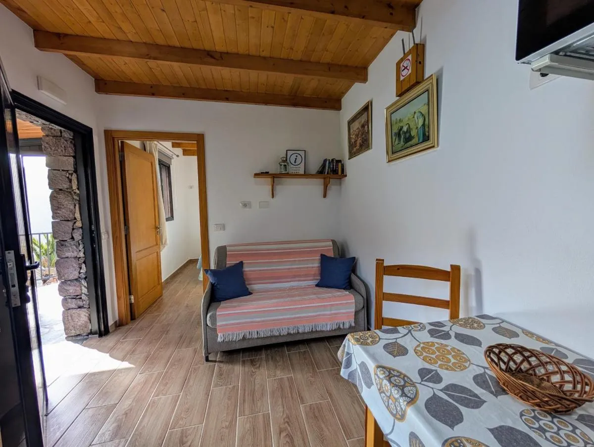 Image 6 of Live Masca – Estudio casas morrocatana Tenerife ONLY ADULTS