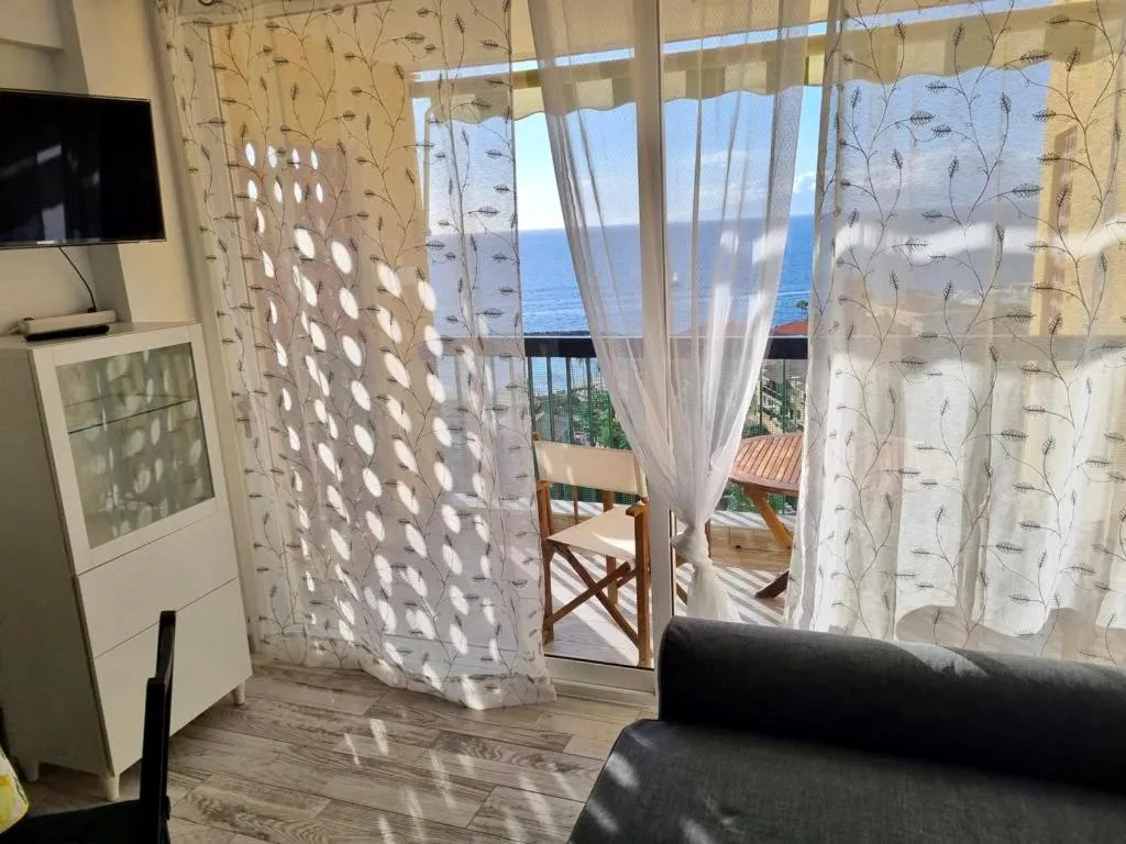 Image 2 of Lookout Point Tenerife Holiday Apartment Las Americas