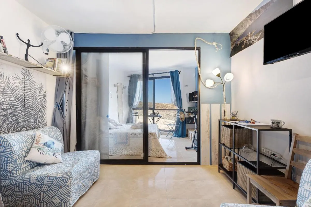 Image 6 of Los Abrigos oceano al alba wifi