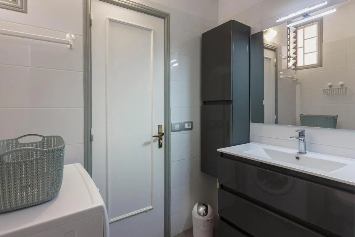 Image 2 of Los Cristianos Heated Pool Sea View Diamantes WIFI