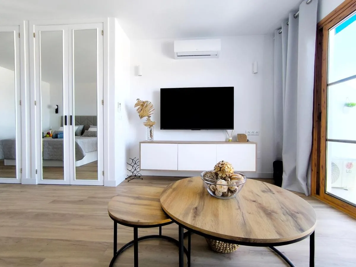 Image 5 of Los Cristianos – breathtaking view, AC, heated pool, fibre net