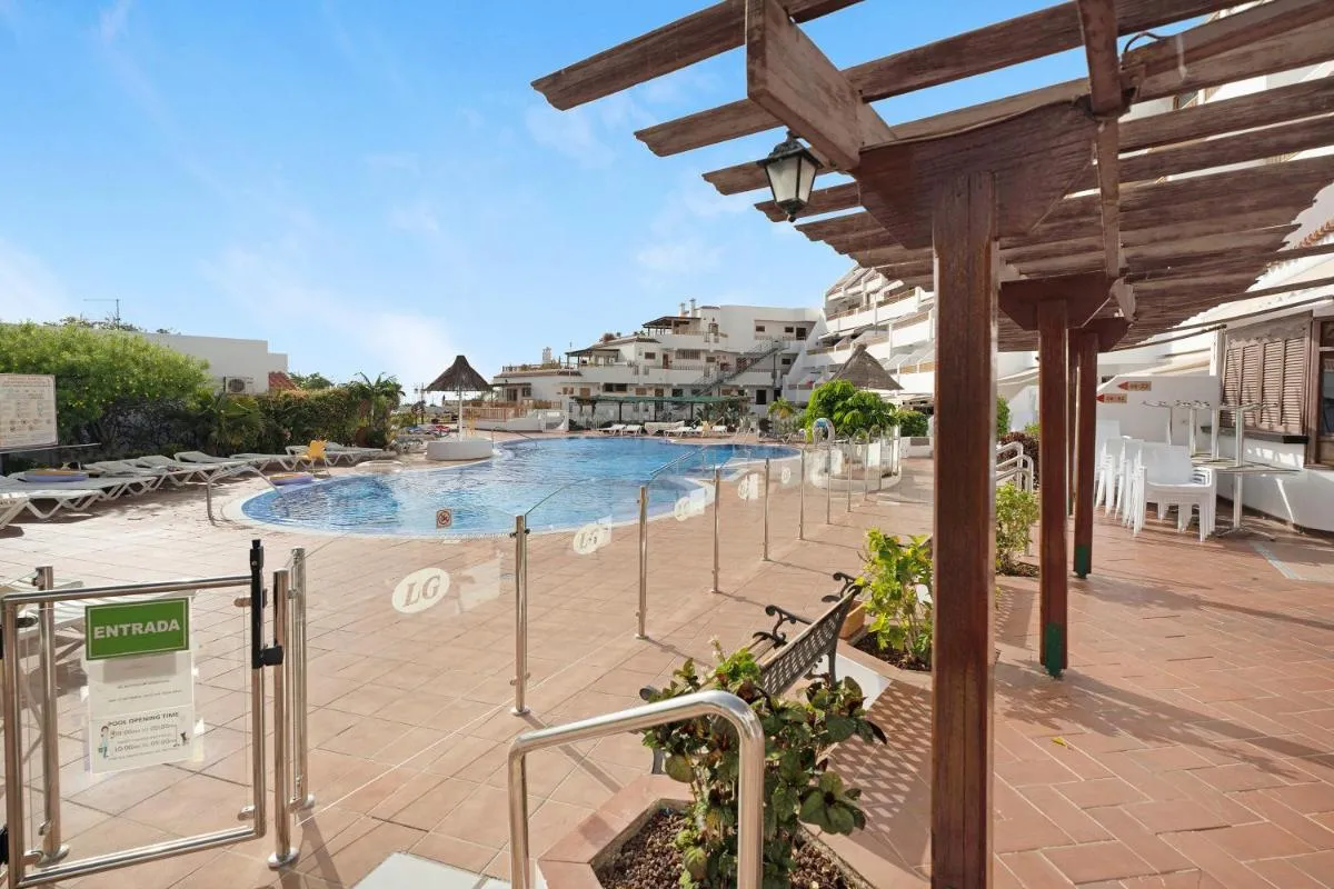 Image 6 of Los Geranios 82