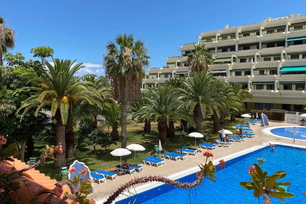 Image 6 of Luminoso apartamento con terraza y piscina