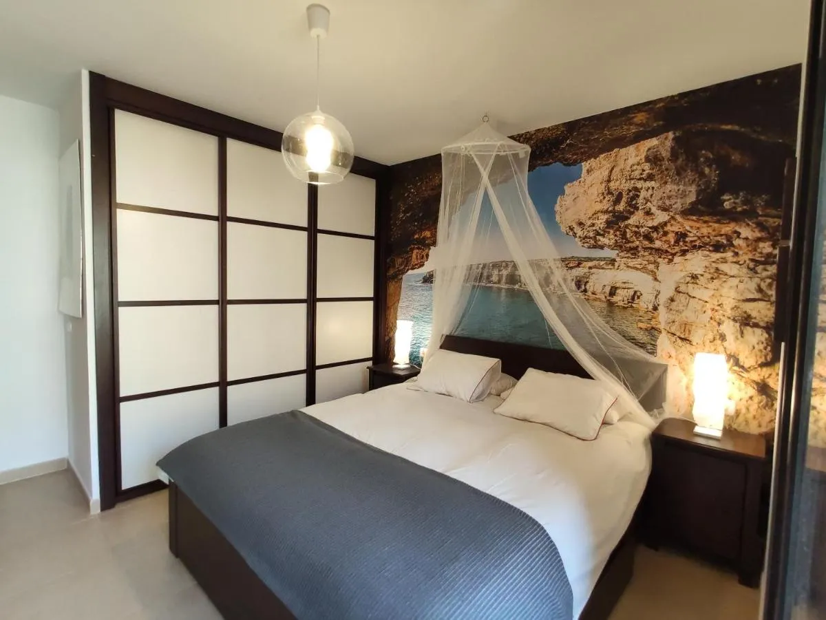 Image 1 of Luminoso y Elegante, piscinas y pistas de pádel