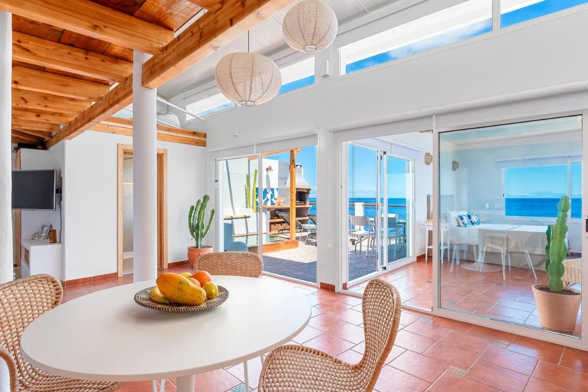 Image 4 of Luminous loft apartment next to the Atlantic Ocean