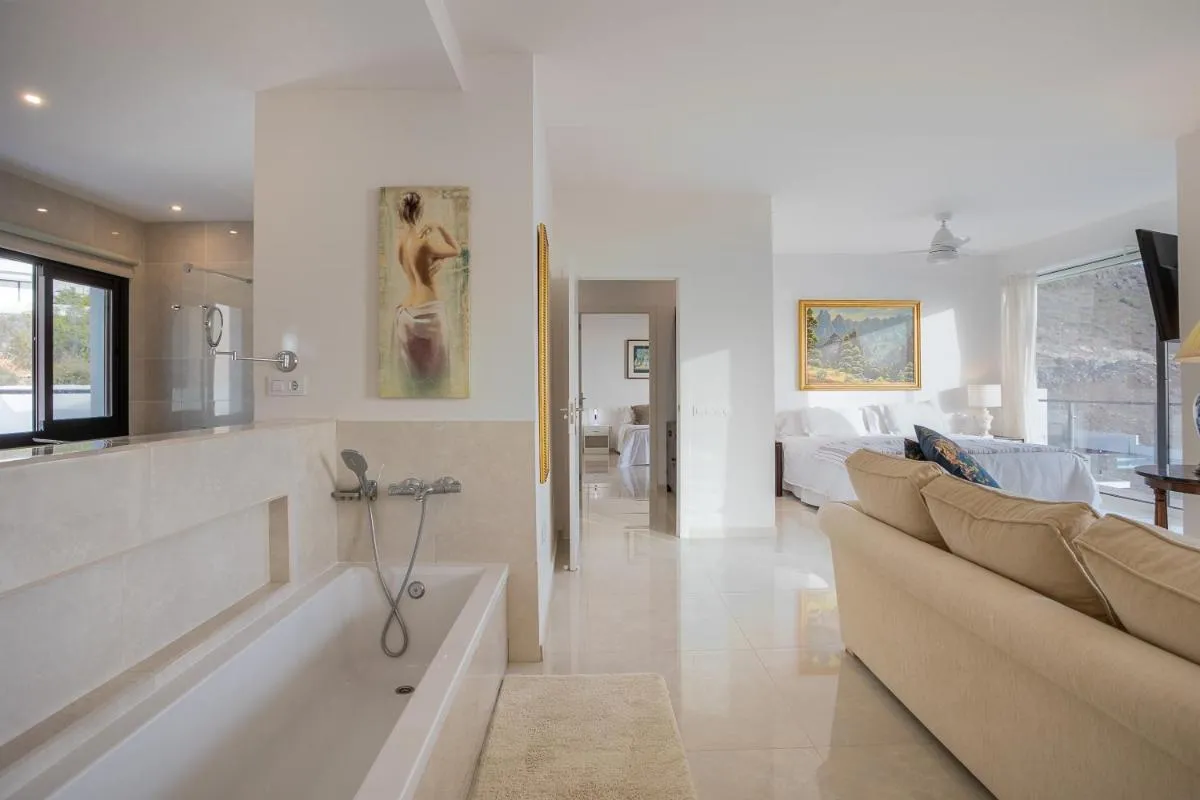 Image 2 of LuxLiving Tenerife Villa Hortalaya