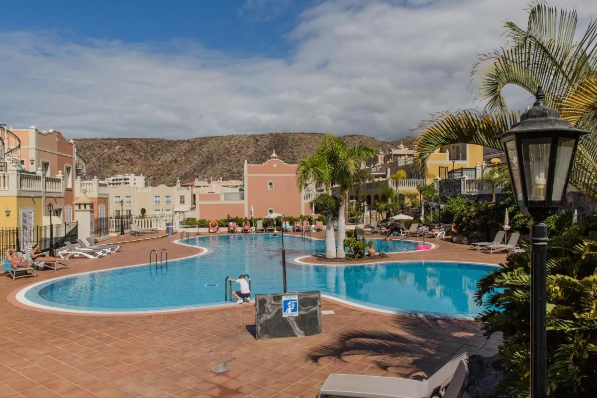 Image 2 of Luxe Appartement Palm Mar