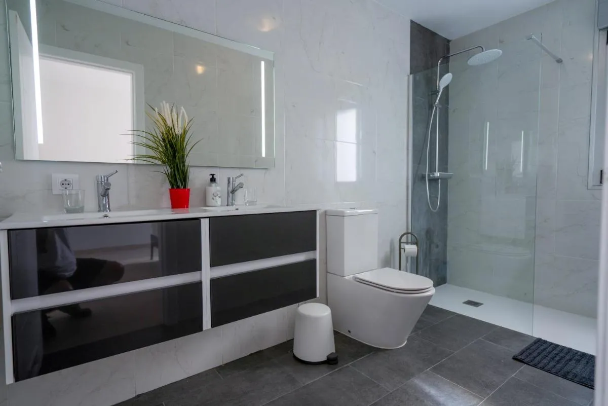 Image 1 of Luxurious apartment with large terrace and sea views