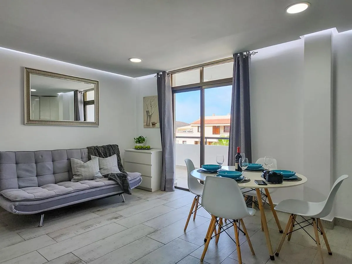 Image 4 of Luxury Summerland Los Cristianos AC