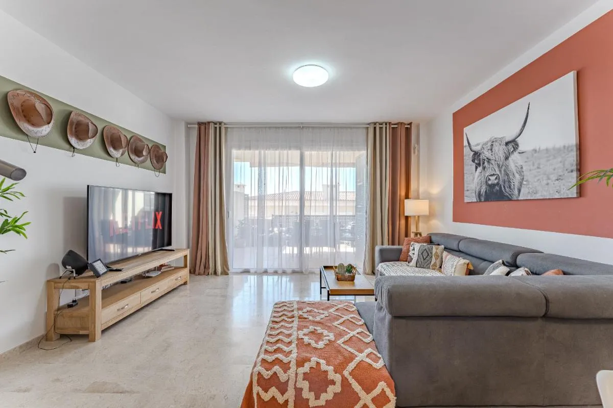 Image 5 of Luxury Vacation House Dakota