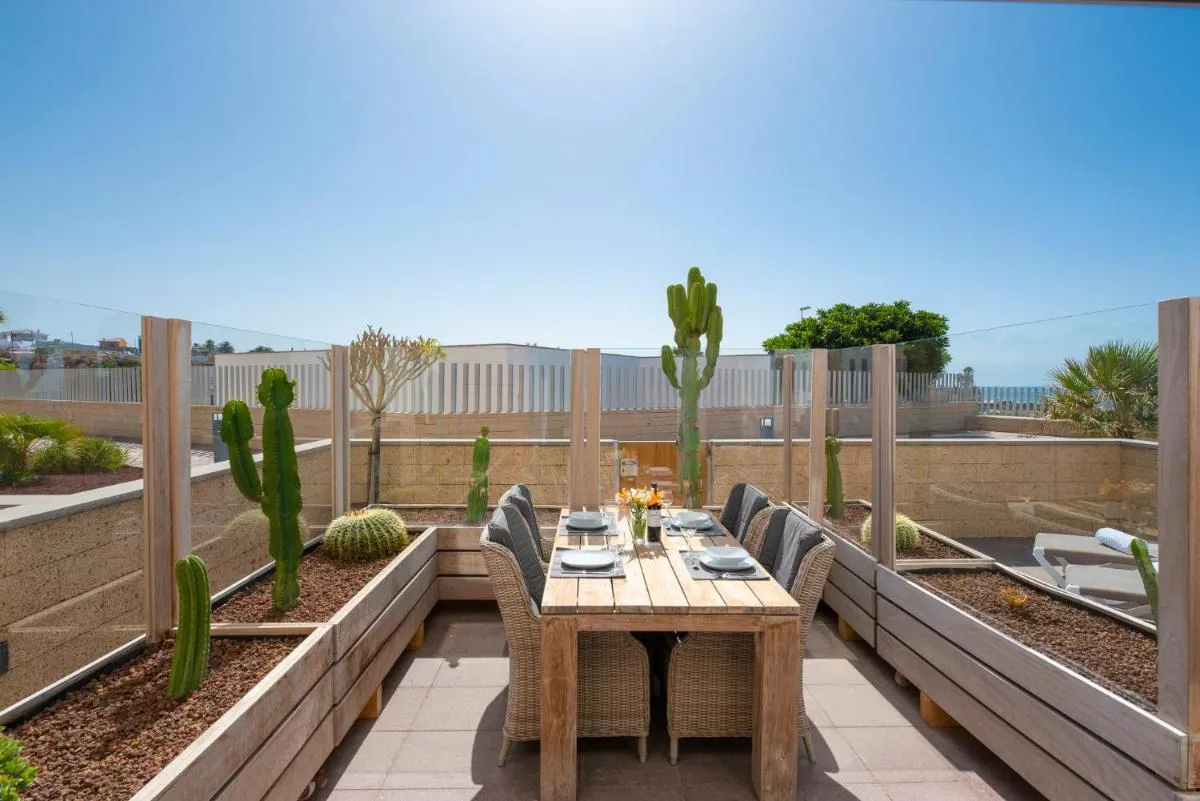 Image 5 of MEDANO4YOU Surfers Paradise Beachfront Home