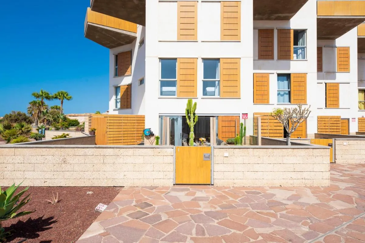 Image 6 of MEDANO4YOU Surfers Paradise Beachfront Home