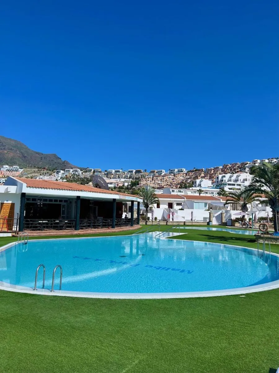 Image 4 of Malibu Park 3079 – Ocean View Studio