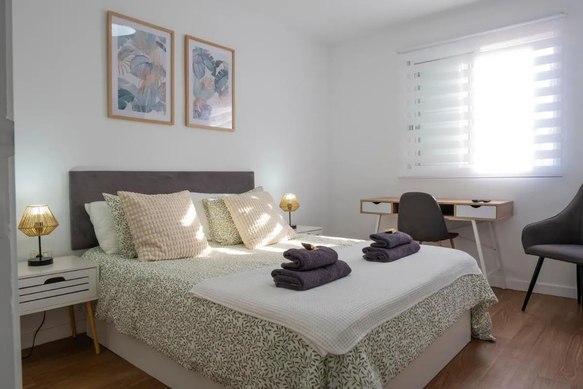 Image 1 of Mandarina 5